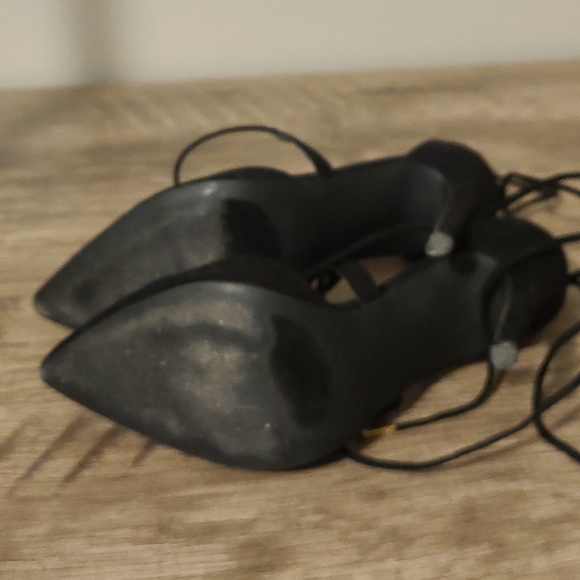 Heels - Picture 3 of 3